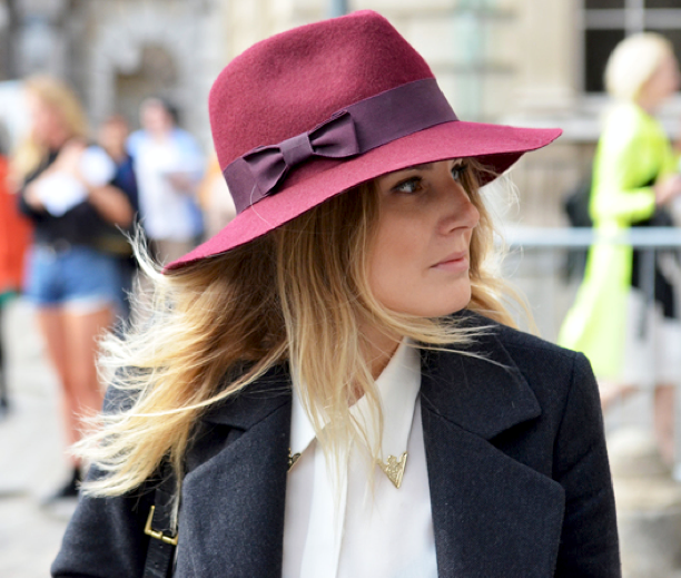 HATS-FASHION-WEEK-STREET-STYLE-HAT-BURGUNDY-METALTIP-COLLARED-SHIRT-JACKET-BLOGGER-STYLE-JAK-JILTOMMY-TON-STYLECOM-LUCY-WILLIAMS-FASHION-ME-NOW
